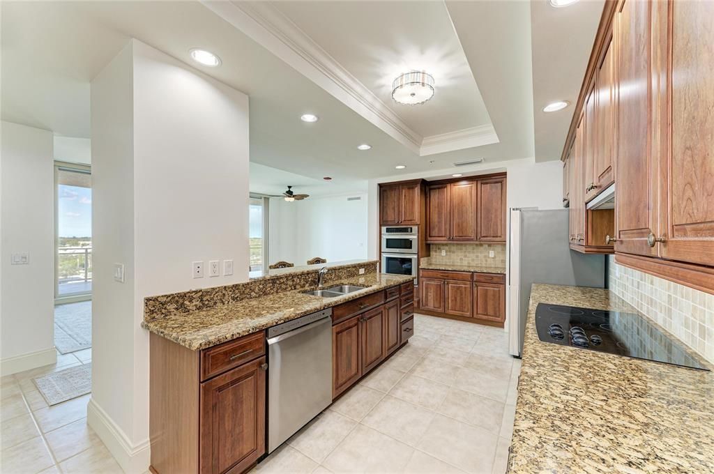 Activo con contrato: $499,000 (2 camas, 2 baños, 2051 Pies cuadrados)