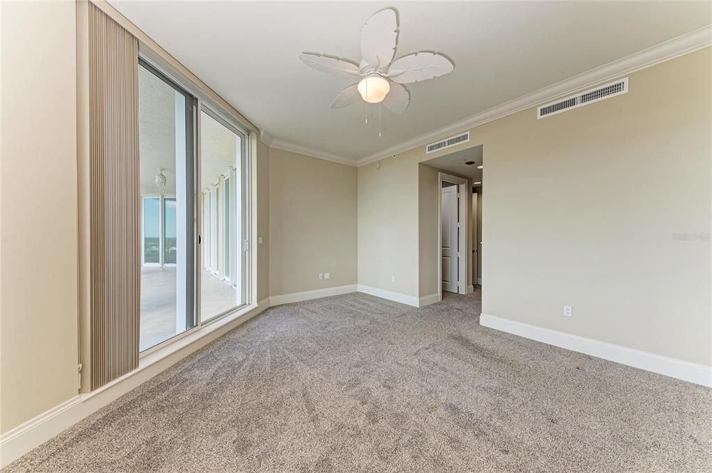 Activo con contrato: $499,000 (2 camas, 2 baños, 2051 Pies cuadrados)