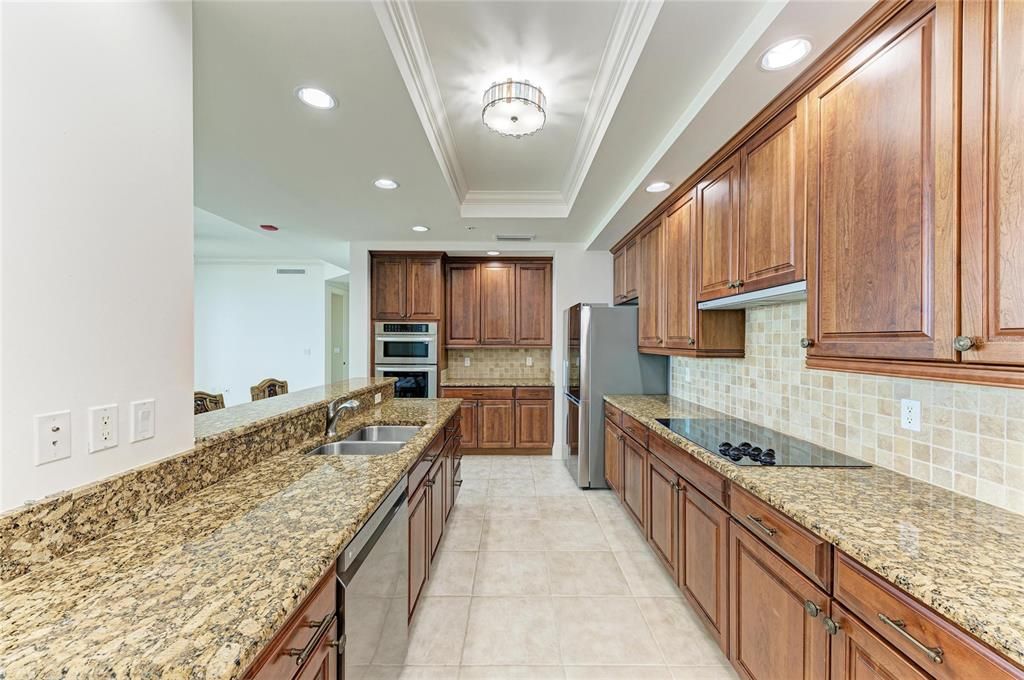 Activo con contrato: $499,000 (2 camas, 2 baños, 2051 Pies cuadrados)