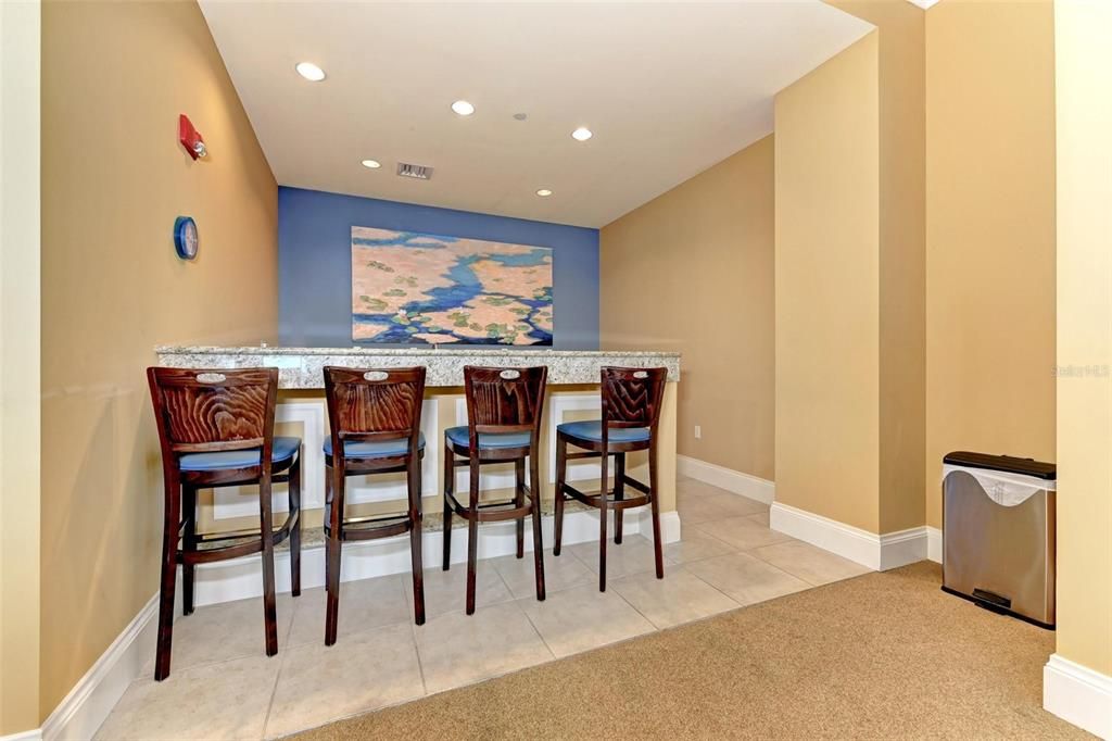 Activo con contrato: $499,000 (2 camas, 2 baños, 2051 Pies cuadrados)