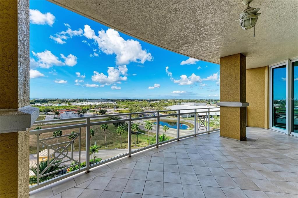 Activo con contrato: $499,000 (2 camas, 2 baños, 2051 Pies cuadrados)