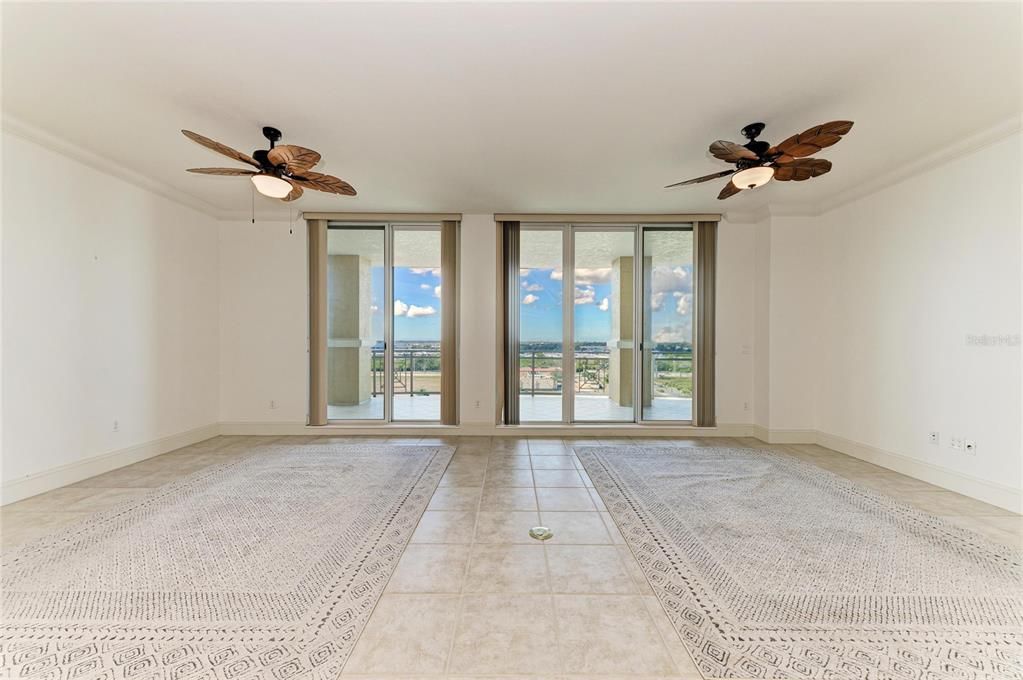 Activo con contrato: $499,000 (2 camas, 2 baños, 2051 Pies cuadrados)