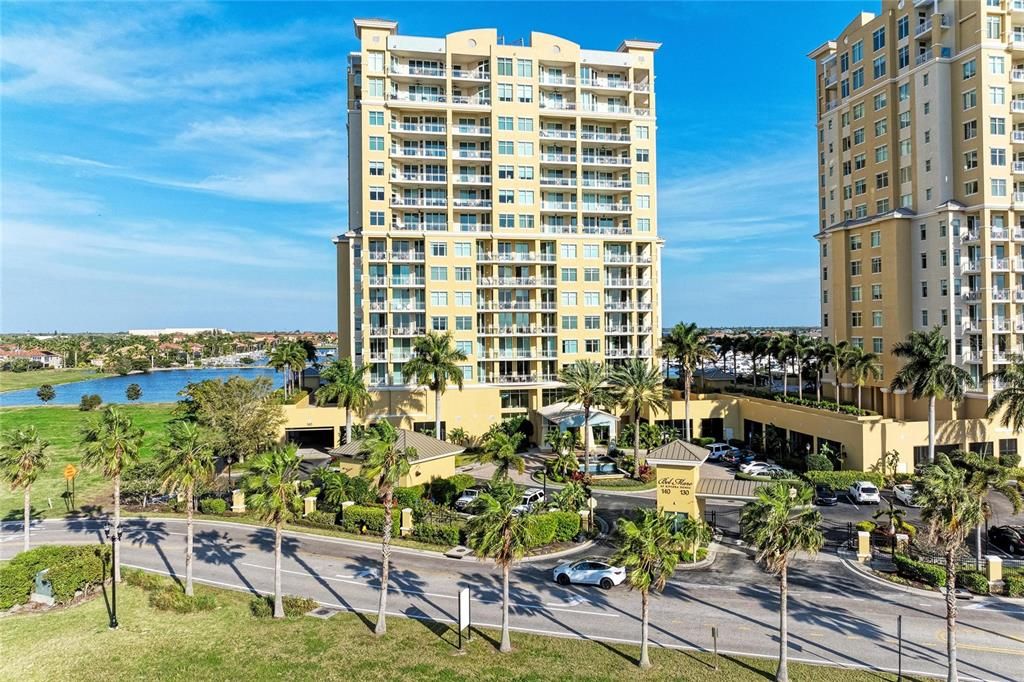 Activo con contrato: $499,000 (2 camas, 2 baños, 2051 Pies cuadrados)