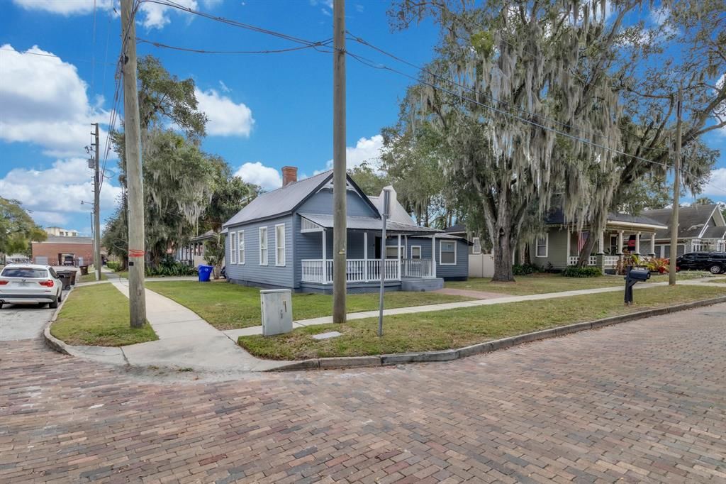 For Sale: $379,990 (3 beds, 0 baths, 1562 Square Feet)