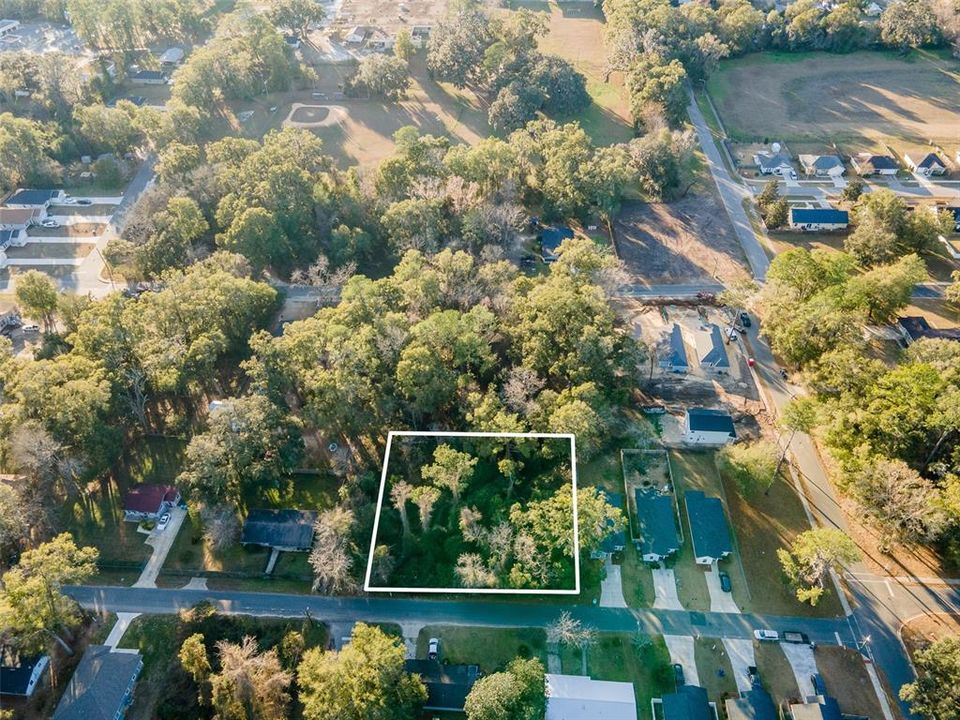Activo con contrato: $155,000 (0.52 acres)