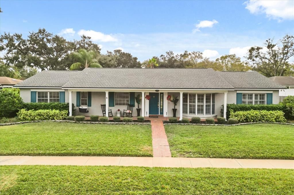 Activo con contrato: $849,000 (4 camas, 4 baños, 2995 Pies cuadrados)