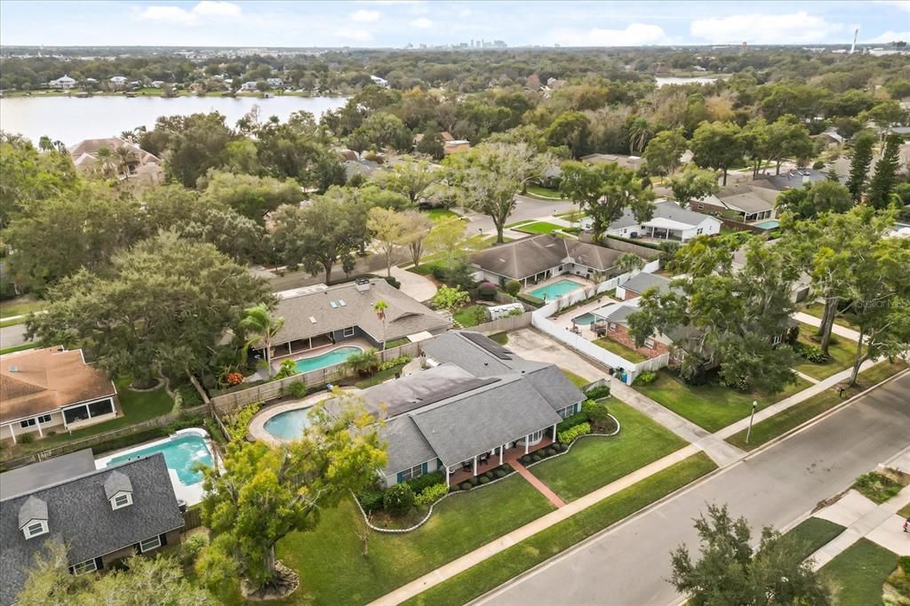 Activo con contrato: $849,000 (4 camas, 4 baños, 2995 Pies cuadrados)