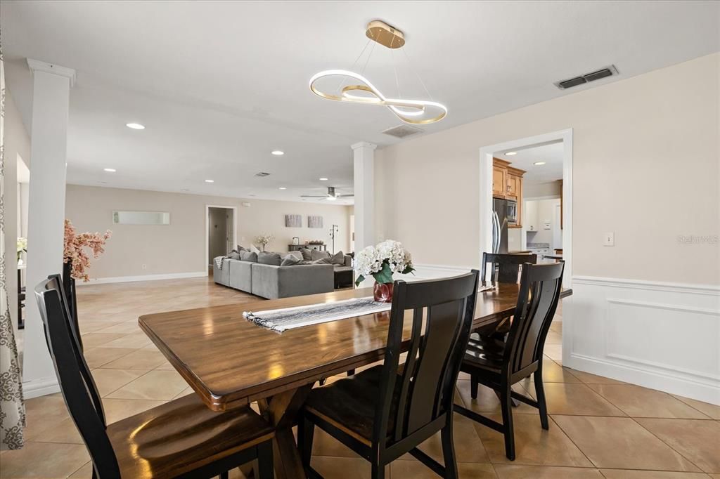Activo con contrato: $849,000 (4 camas, 4 baños, 2995 Pies cuadrados)