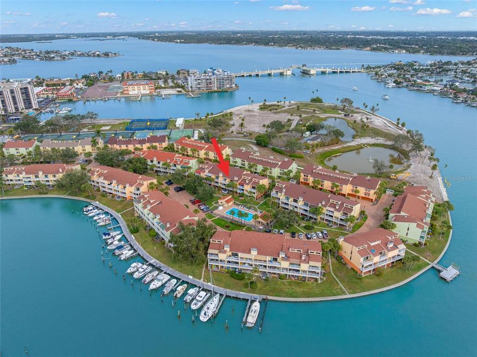 На продажу: $674,900 (2 спален, 2 ванн, 1750 Квадратных фут)