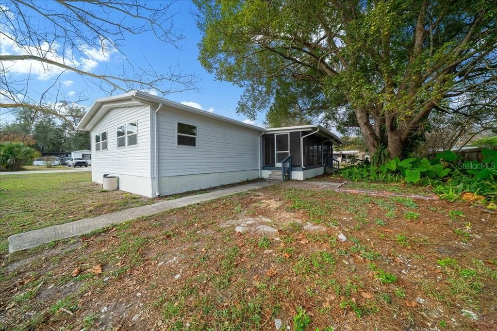 Activo con contrato: $169,000 (3 camas, 2 baños, 1344 Pies cuadrados)