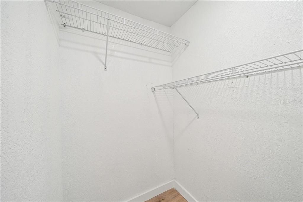 Activo con contrato: $169,000 (3 camas, 2 baños, 1344 Pies cuadrados)