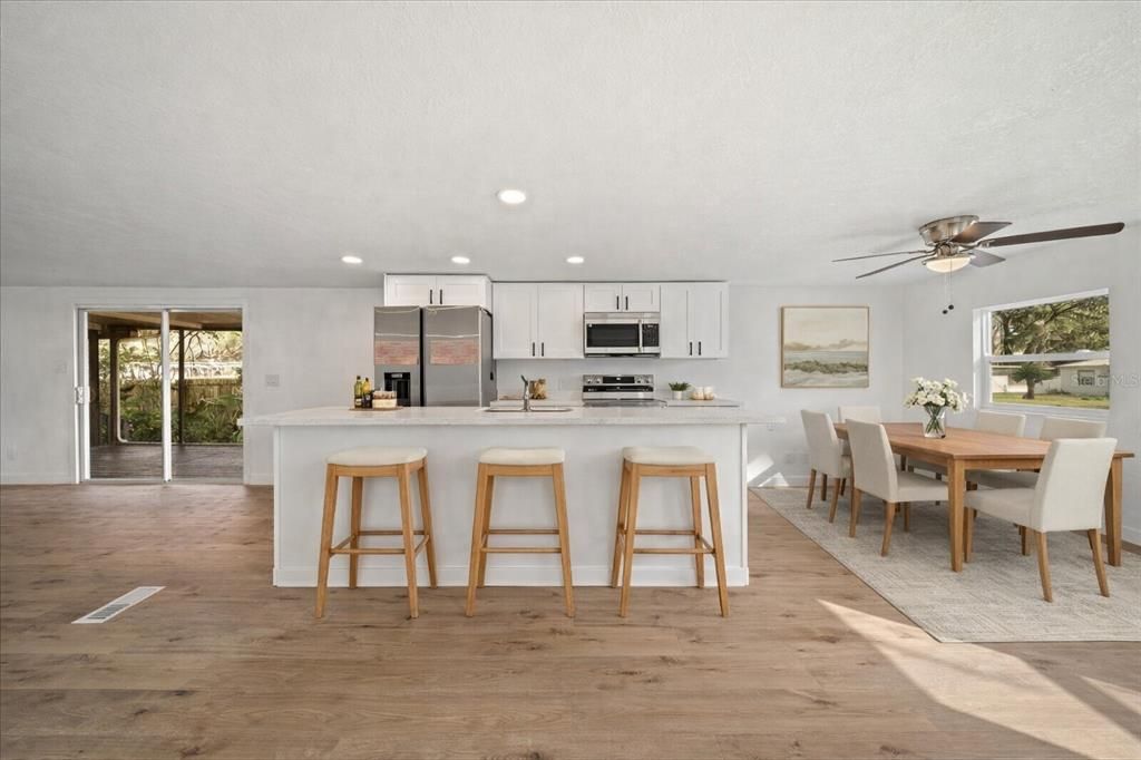 Activo con contrato: $169,000 (3 camas, 2 baños, 1344 Pies cuadrados)