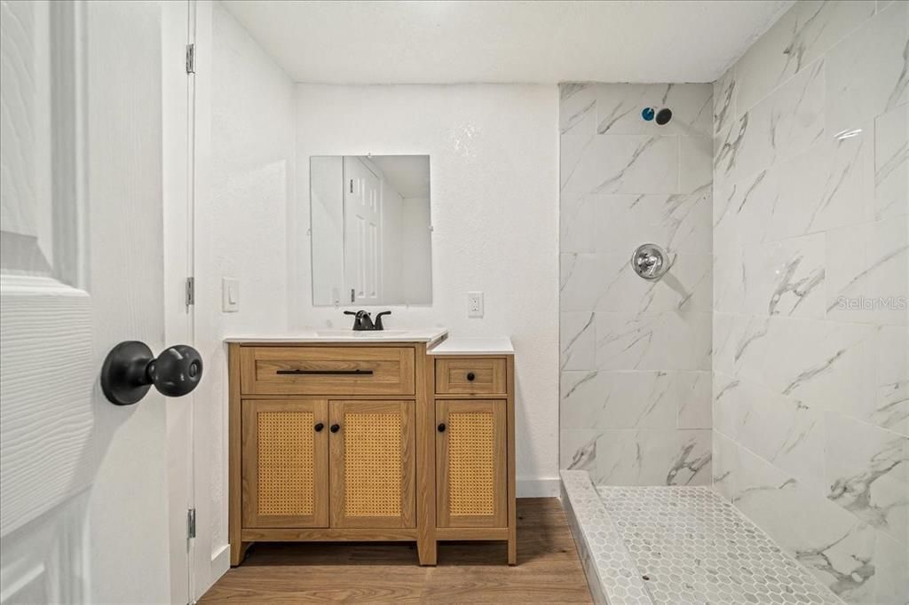 Activo con contrato: $169,000 (3 camas, 2 baños, 1344 Pies cuadrados)