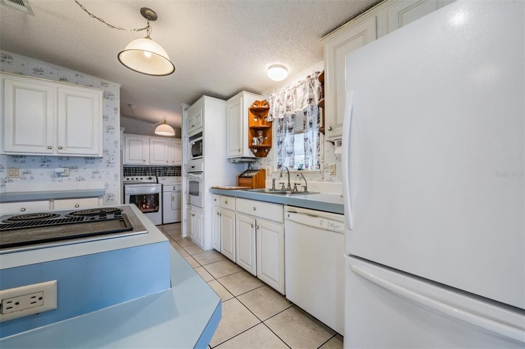 En Venta: $205,000 (4 camas, 2 baños, 1450 Pies cuadrados)