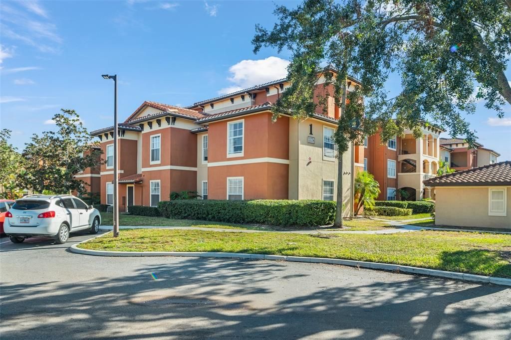 Active With Contract: $165,000 (3 beds, 2 baths, 1362 Square Feet)