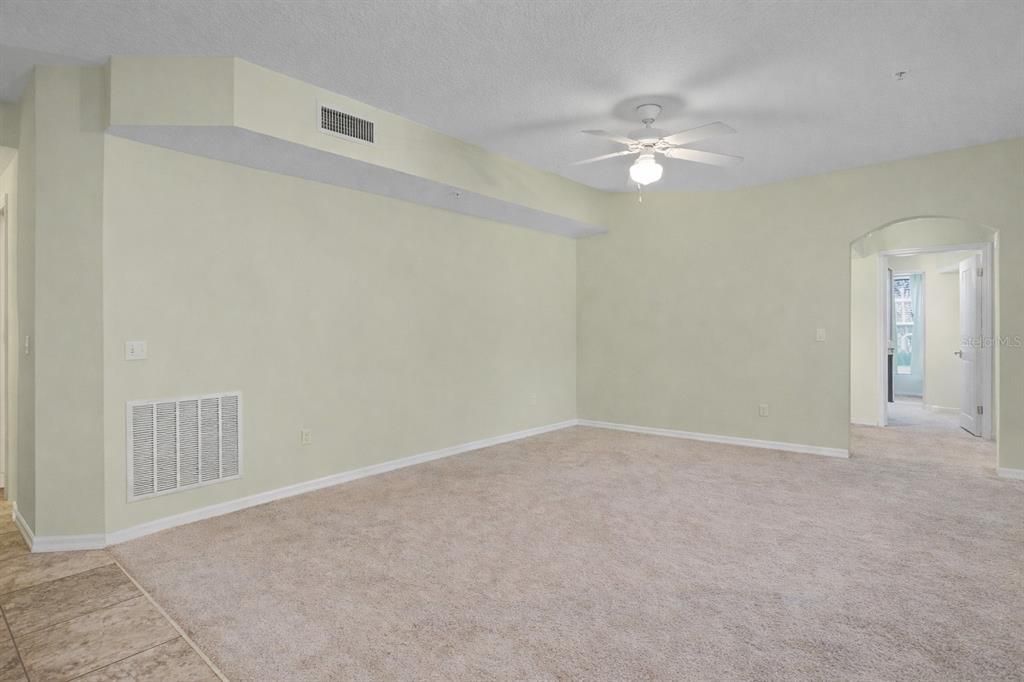 Active With Contract: $165,000 (3 beds, 2 baths, 1362 Square Feet)