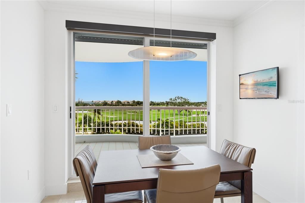 Activo con contrato: $2,399,000 (3 camas, 3 baños, 2780 Pies cuadrados)