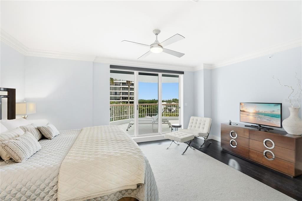Activo con contrato: $2,399,000 (3 camas, 3 baños, 2780 Pies cuadrados)
