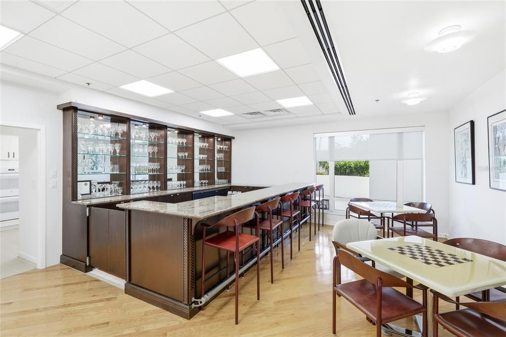 Activo con contrato: $2,399,000 (3 camas, 3 baños, 2780 Pies cuadrados)