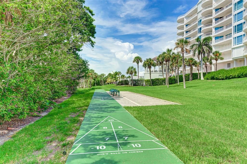 Activo con contrato: $2,399,000 (3 camas, 3 baños, 2780 Pies cuadrados)