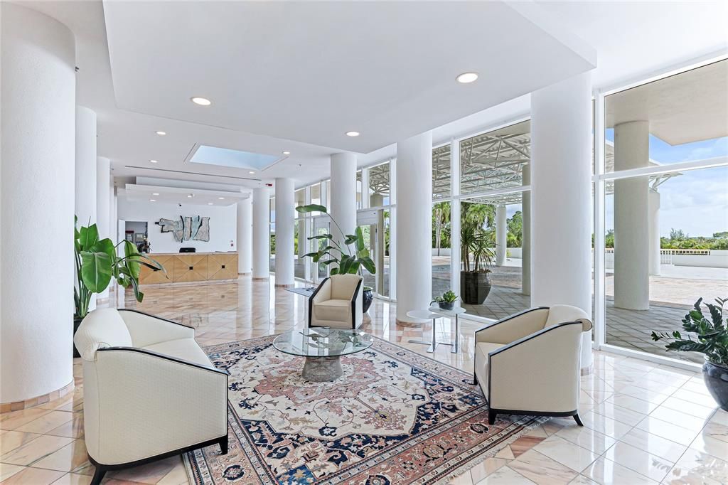 Activo con contrato: $2,399,000 (3 camas, 3 baños, 2780 Pies cuadrados)