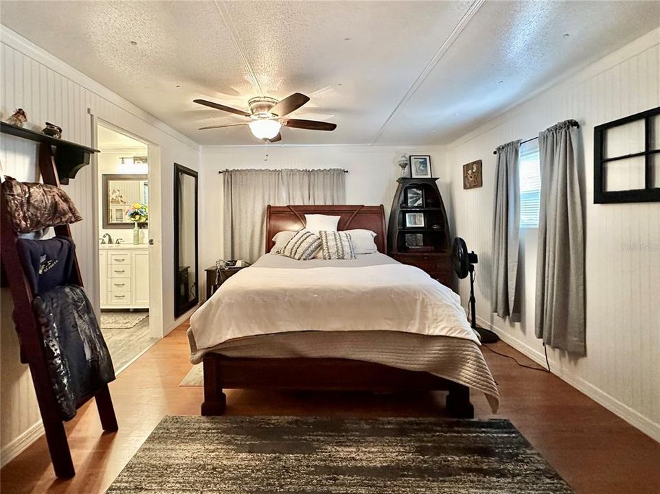 En Venta: $250,000 (3 camas, 2 baños, 1704 Pies cuadrados)