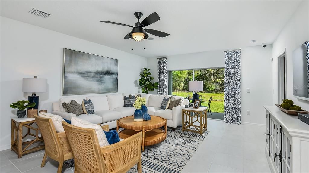 Activo con contrato: $305,999 (3 camas, 2 baños, 1455 Pies cuadrados)