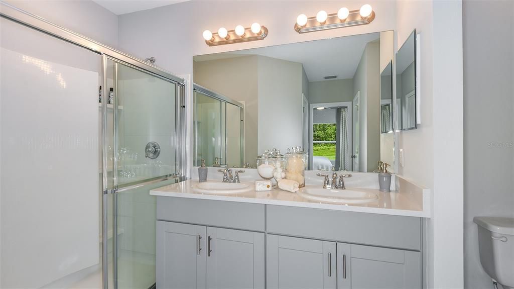 Activo con contrato: $305,999 (3 camas, 2 baños, 1455 Pies cuadrados)