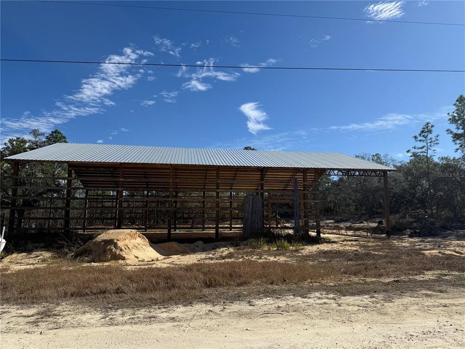 На продажу: $135,000 (0.46 acres)