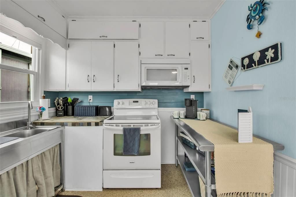 На продажу: $99,999 (1 спален, 1 ванн, 432 Квадратных фут)