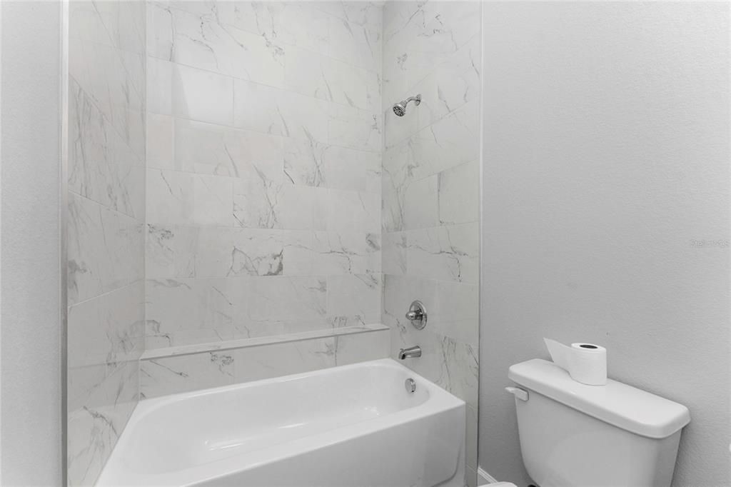 На продажу: $699,000 (6 спален, 0 ванн, 3314 Квадратных фут)