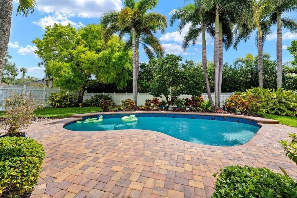 En Venta: $1,220,000 (4 camas, 3 baños, 2444 Pies cuadrados)