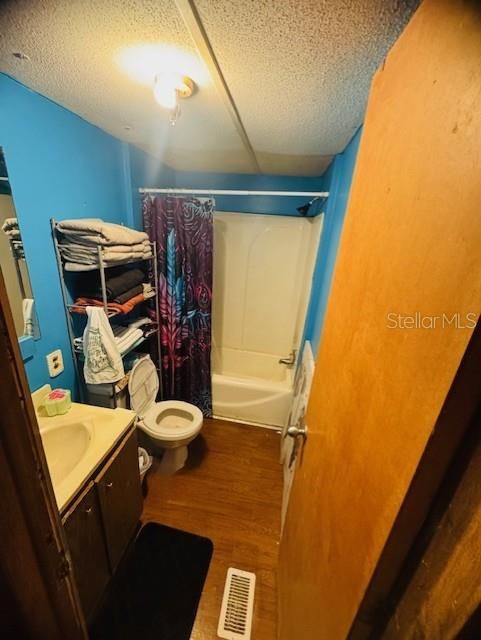 На продажу: $155,900 (2 спален, 2 ванн, 924 Квадратных фут)