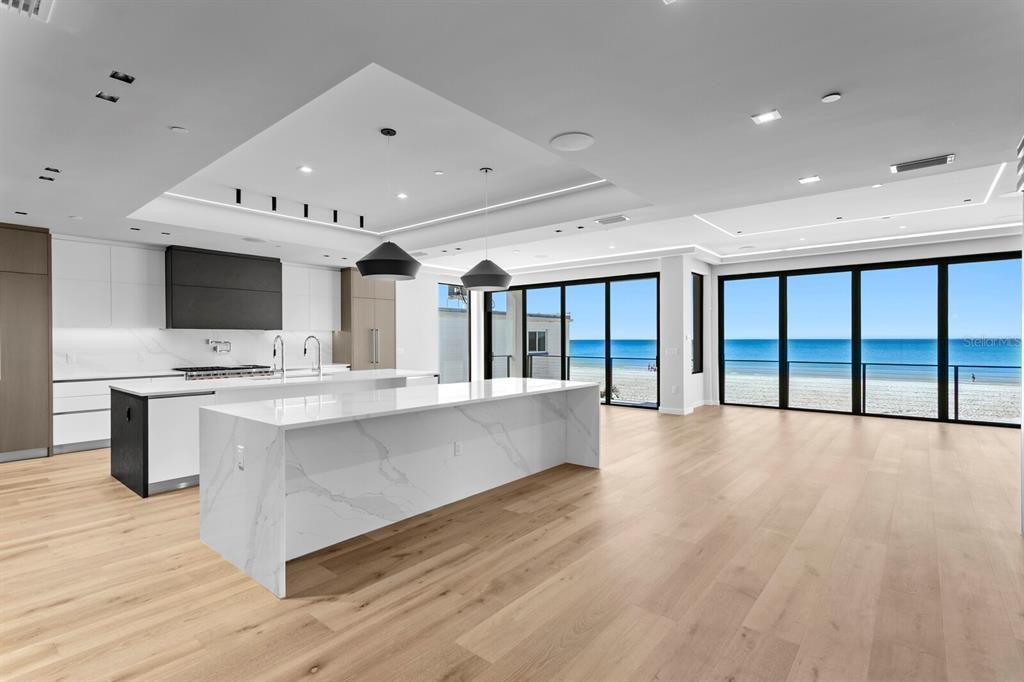 For Sale: $8,950,000 (6 beds, 6 baths, 8042 Square Feet)