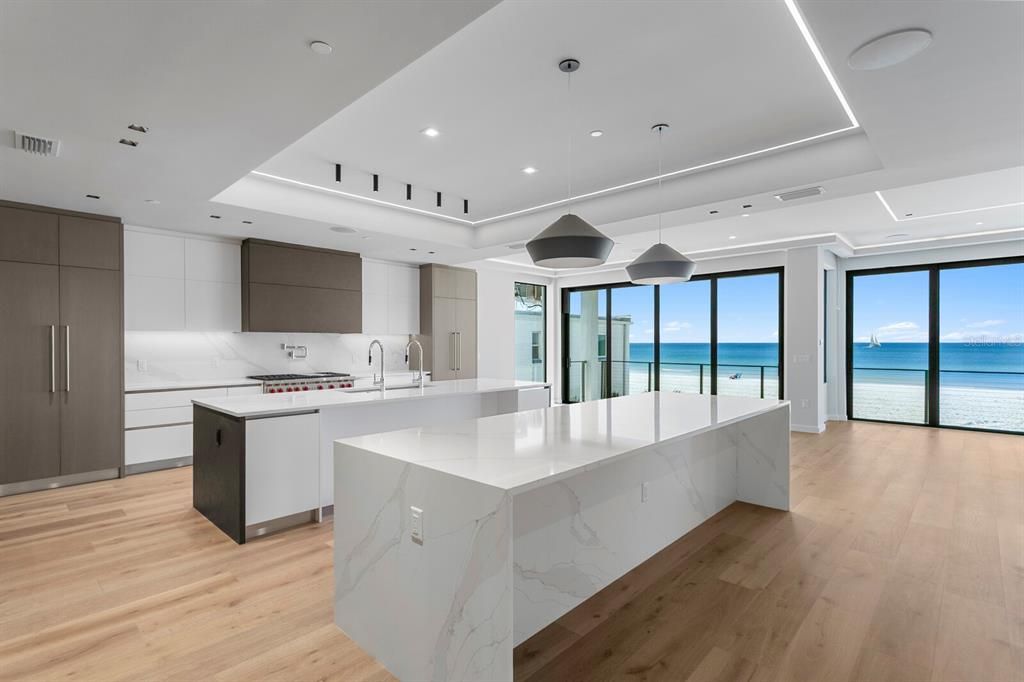 For Sale: $8,950,000 (6 beds, 6 baths, 8042 Square Feet)