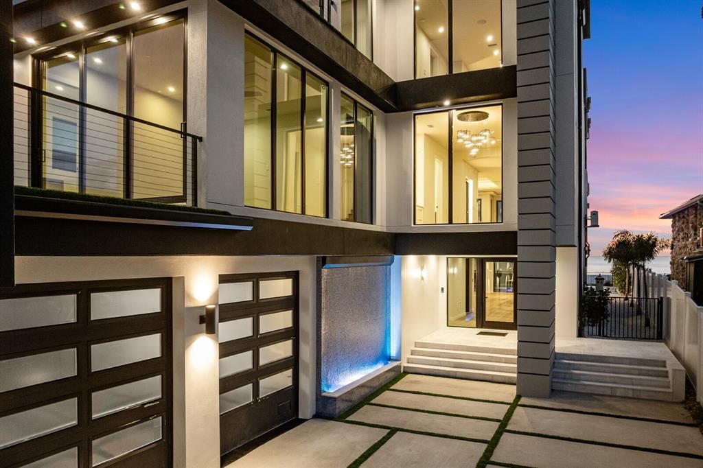 For Sale: $8,950,000 (6 beds, 6 baths, 8042 Square Feet)