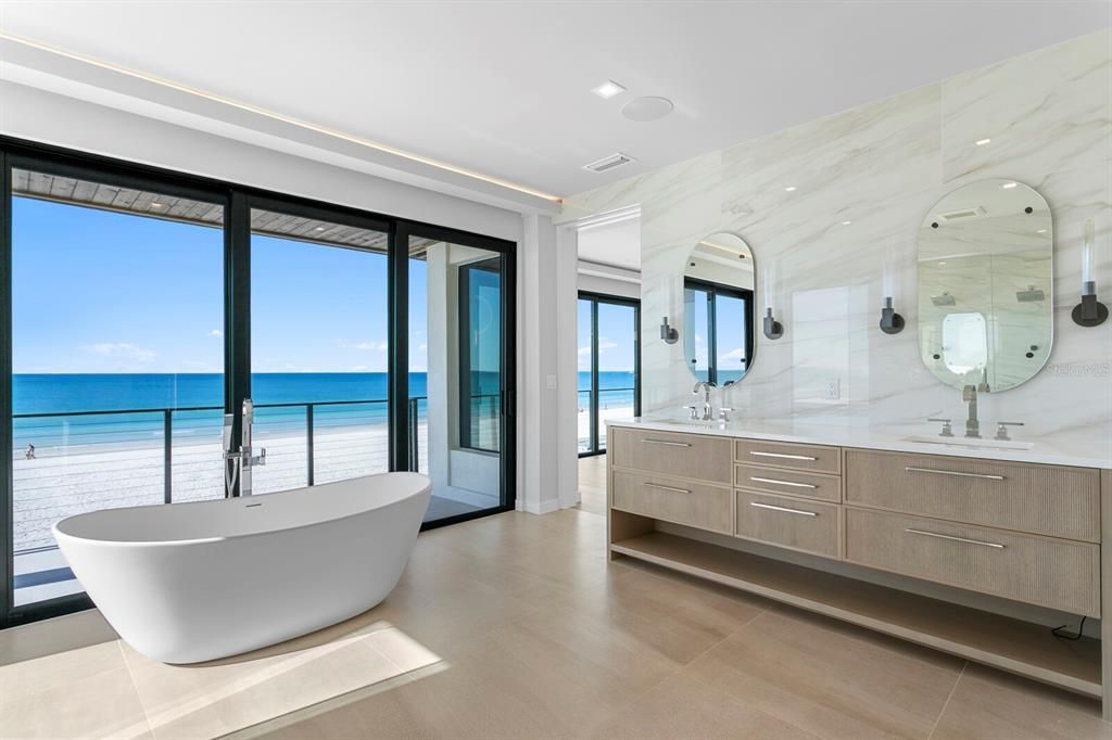 For Sale: $8,950,000 (6 beds, 6 baths, 8042 Square Feet)