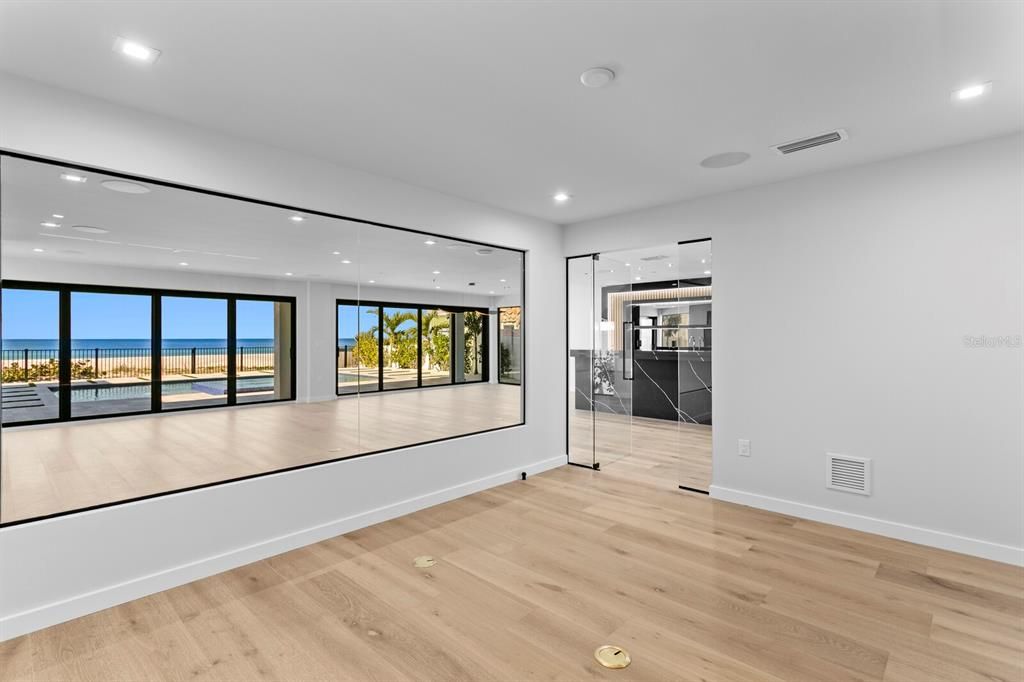 For Sale: $8,950,000 (6 beds, 6 baths, 8042 Square Feet)