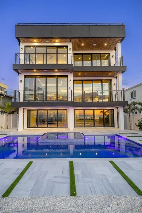 For Sale: $8,950,000 (6 beds, 6 baths, 8042 Square Feet)