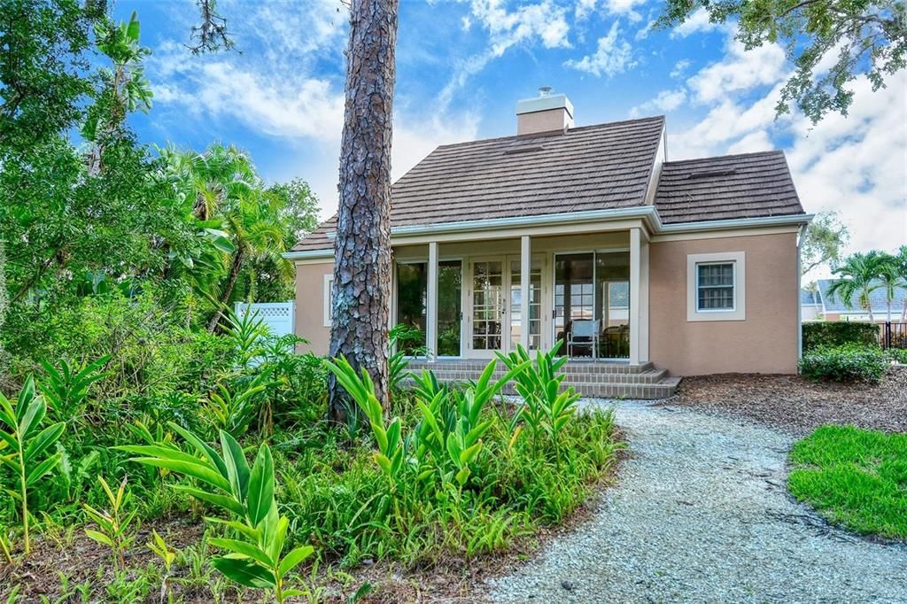 En Venta: $679,000 (2 camas, 2 baños, 1890 Pies cuadrados)