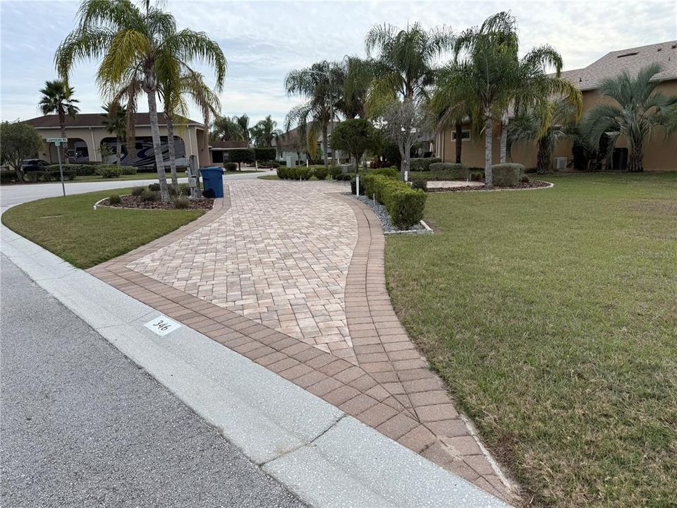 На продажу: $164,900 (0.21 acres)