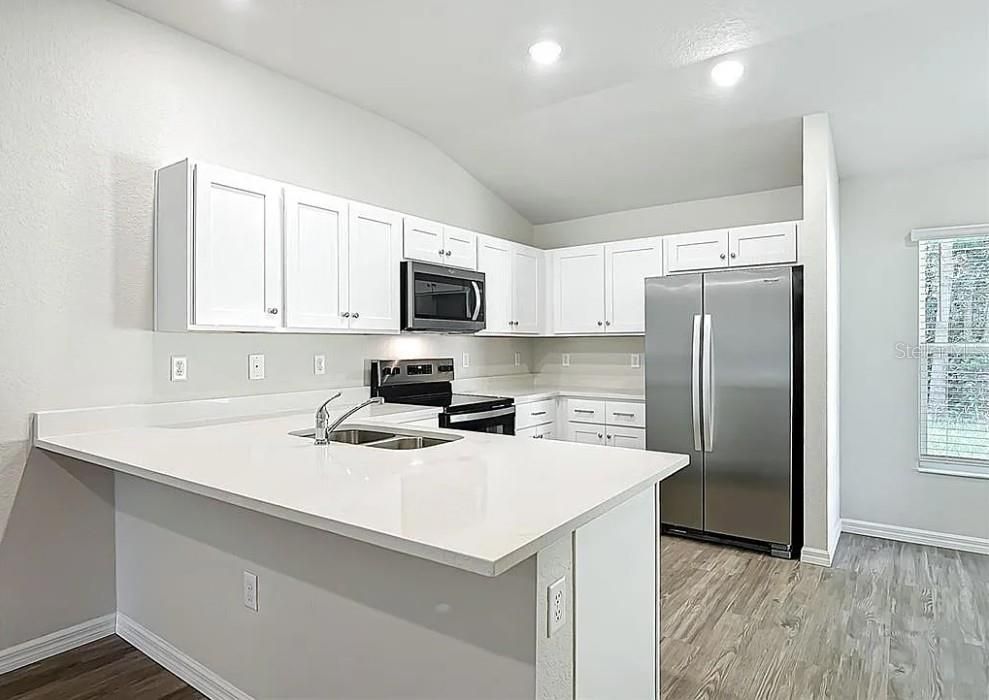 Active With Contract: $419,900 (4 beds, 0 baths, 1052 Square Feet)