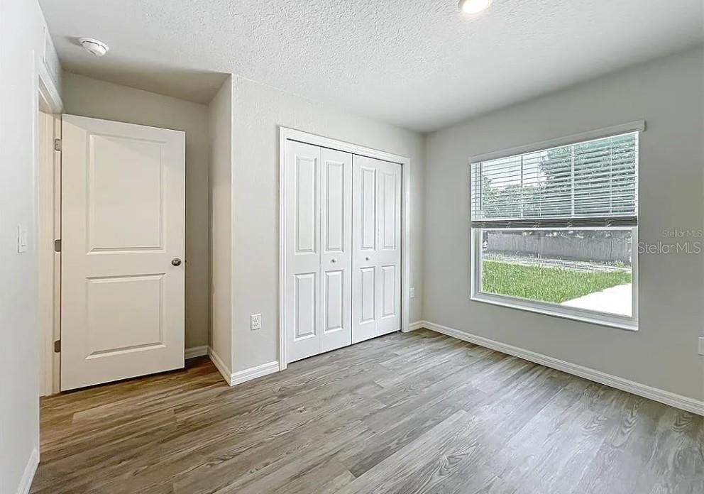 Active With Contract: $419,900 (4 beds, 0 baths, 1052 Square Feet)