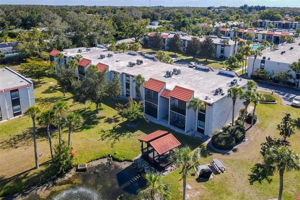 Activo con contrato: $175,000 (2 camas, 2 baños, 964 Pies cuadrados)