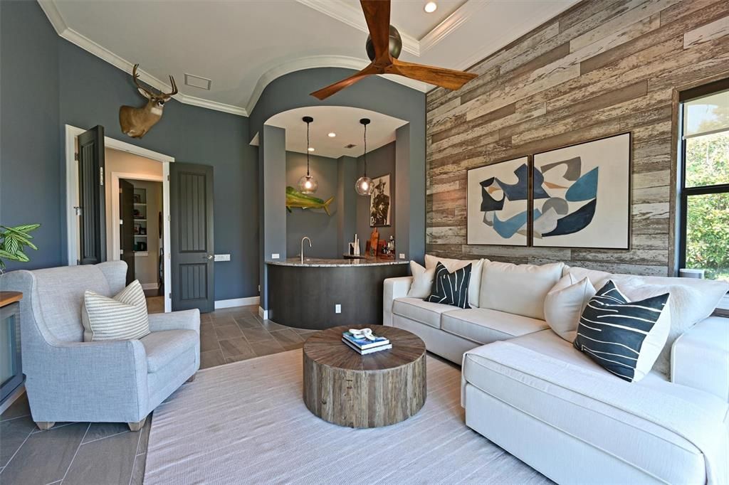 Activo con contrato: $2,850,000 (3 camas, 3 baños, 3669 Pies cuadrados)