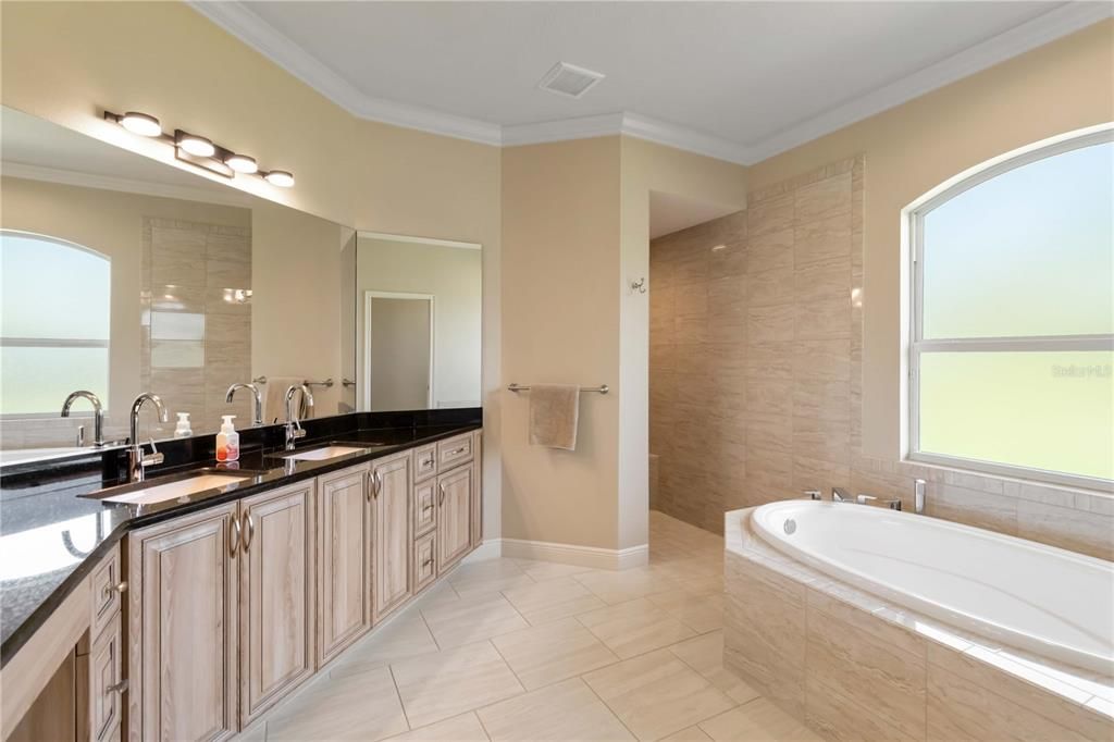 For Sale: $3,400,000 (0 beds, 0 baths, 5338 Square Feet)