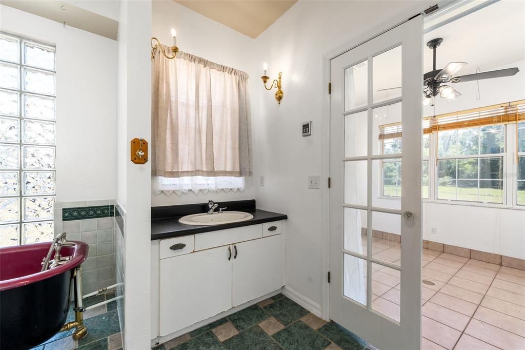 For Sale: $967,000 (5 beds, 3 baths, 3270 Square Feet)