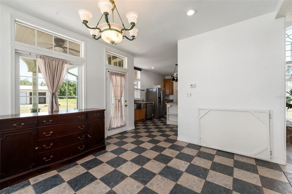 For Sale: $967,000 (5 beds, 3 baths, 3270 Square Feet)