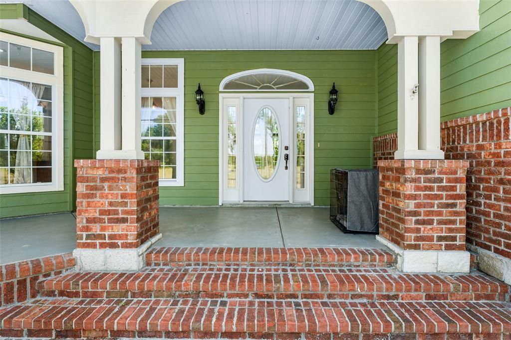 For Sale: $967,000 (5 beds, 3 baths, 3270 Square Feet)