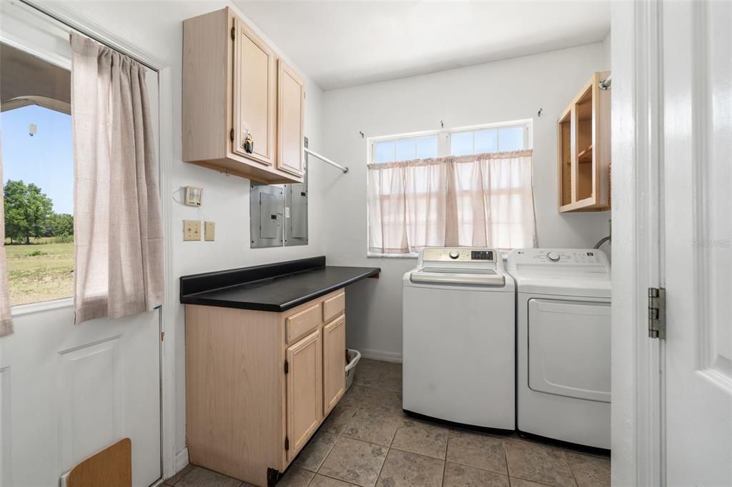 For Sale: $967,000 (5 beds, 3 baths, 3270 Square Feet)
